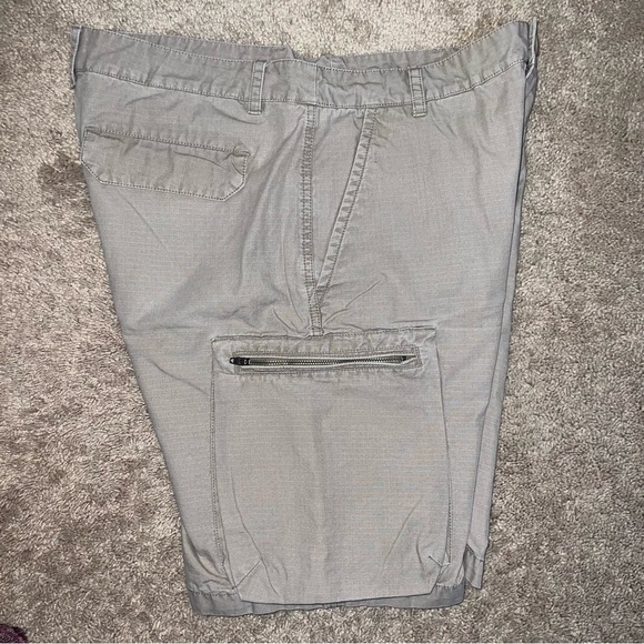 Nike Cargo Shorts Khaki Size 34 - Picture 9 of 12